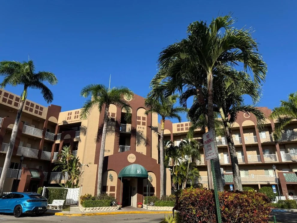 Unit for sale at 7715 Southampton Terrace, Tamarac, FL 33321
