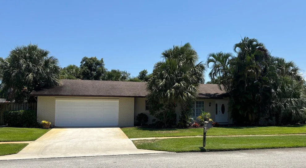 Unit for sale at 2288 Windsor Road, Palm Beach Gardens, FL 33410