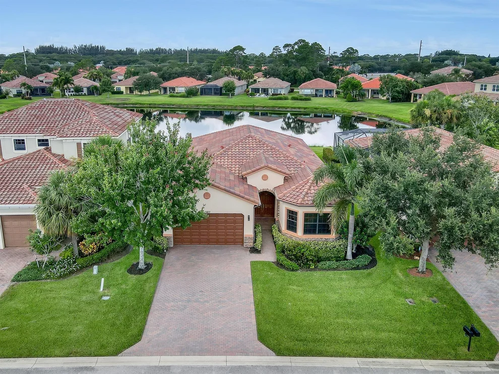 Unit for sale at 5533 57th Avenue, Vero Beach, FL 32967