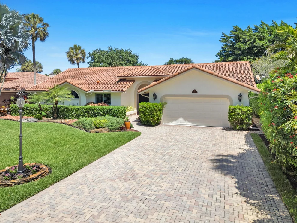 Unit for sale at 2751 Oak Tree Lane, Fort Lauderdale, FL 33309