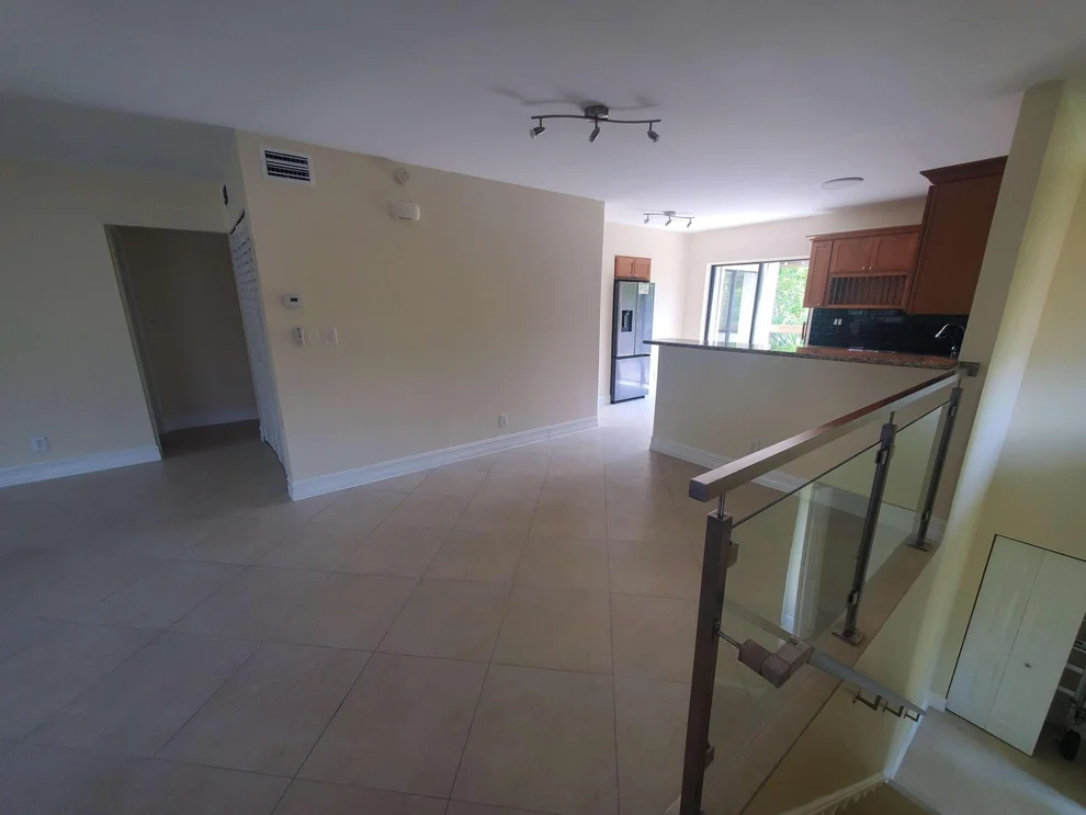 Unit for sale at 12 Wimbledon Lakes Drive, Plantation, FL 33324