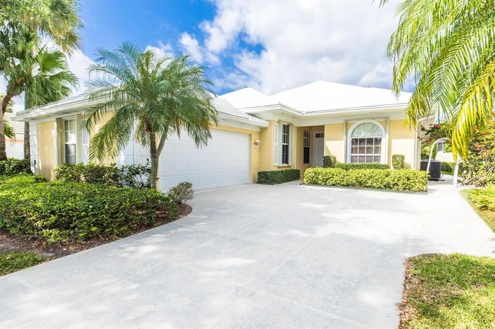 Unit for sale at 8517 E Garden Oaks Circle, Palm Beach Gardens, FL 33410