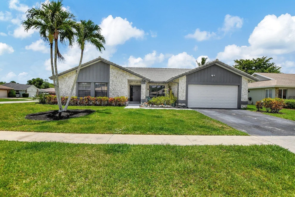 Unit for sale at 20951 Chisolm Way, Boca Raton, FL 33428