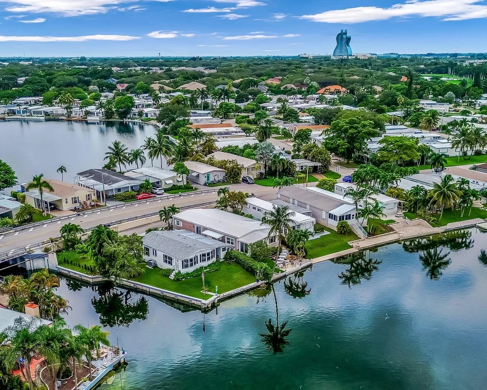 Unit for sale at 3055 Lakeshore Drive, Fort Lauderdale, FL 33312