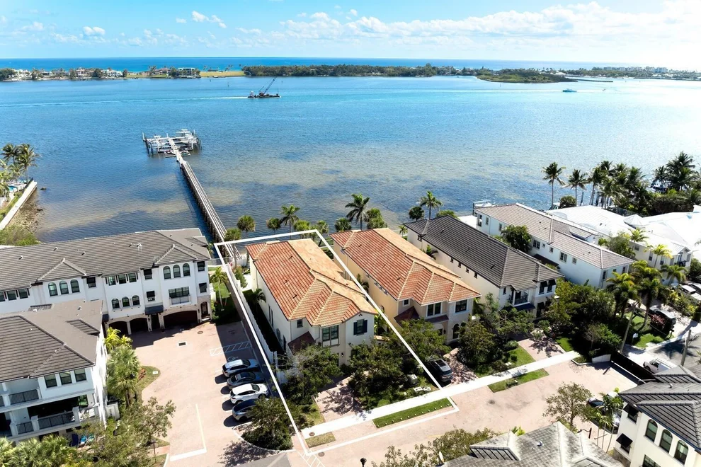 Unit for sale at 636 Windward Circle S, Boynton Beach, FL 33435
