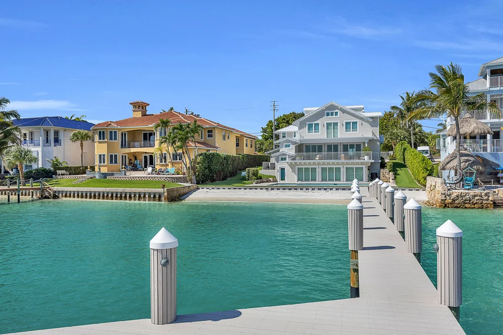 Unit for sale at 18119 SE Federal Highway, Jupiter, FL 33469