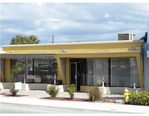 Unit for sale at 2670 N Federal Highway, Lighthouse Point, FL 33064