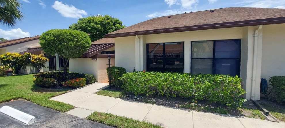 Unit for sale at 3710 English Rd, Lake Worth, FL 33467