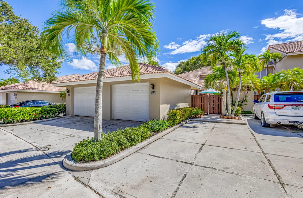 Unit for sale at 301 Old Meadow Way, Palm Beach Gardens, FL 33418