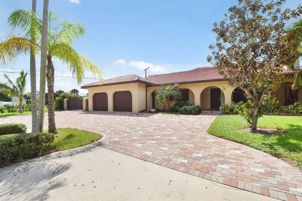 Unit for sale at 6205 Washington Road, West Palm Beach, FL 33405