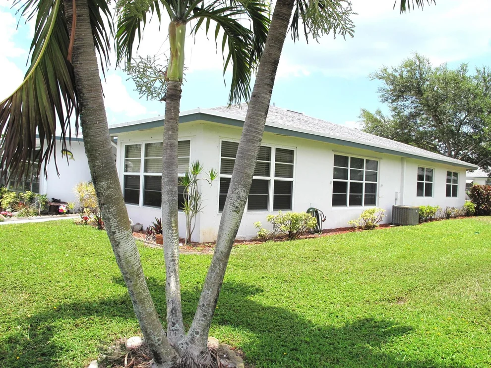 Unit for sale at 1157 S Drive Circle, Delray Beach, FL 33445