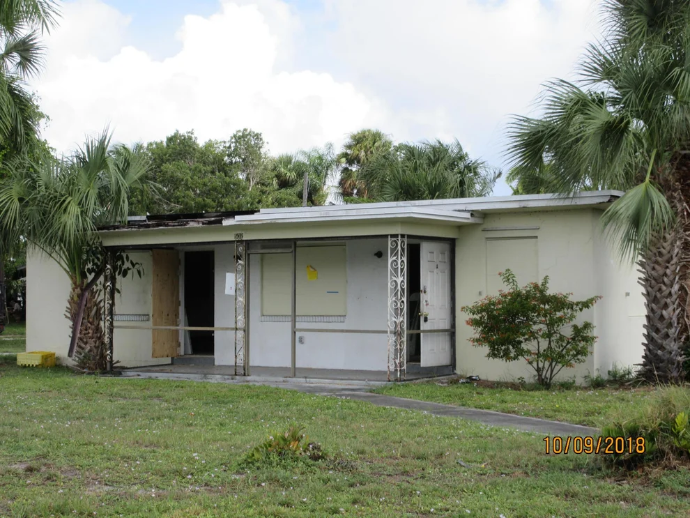 Unit for sale at 502 Lake Osborne Drive, Lake Worth Beach, FL 33461