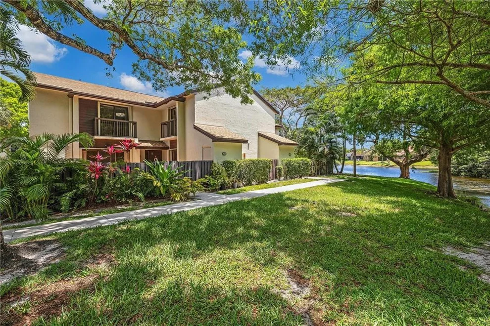 Unit for sale at 3223 Cocoplum Circle, Coconut Creek, FL 33063