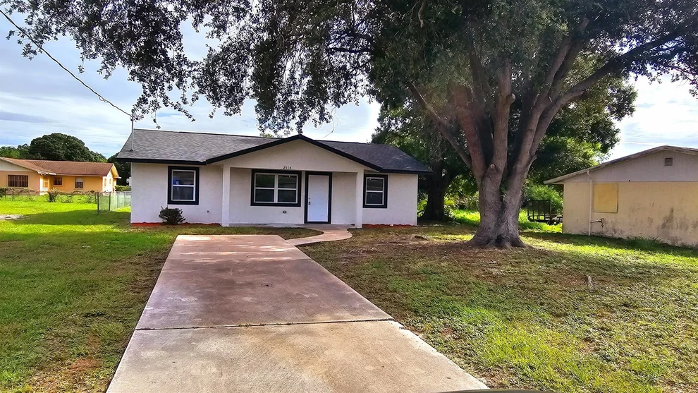 Unit for sale at 2514 Avenue Q, Fort Pierce, FL 34947