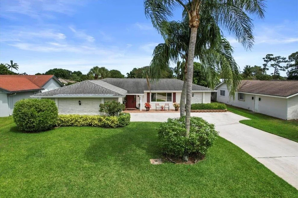 Unit for sale at 9720 Heather Circle E, Palm Beach Gardens, FL 33410
