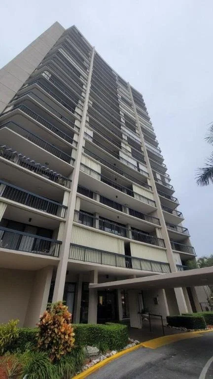 Unit for sale at 2425 Presidential Way, West Palm Beach, FL 33401