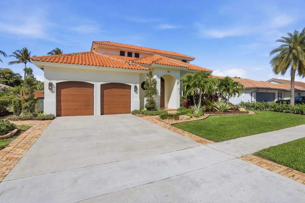Unit for sale at 383 Redwood Lane, Boca Raton, FL 33487