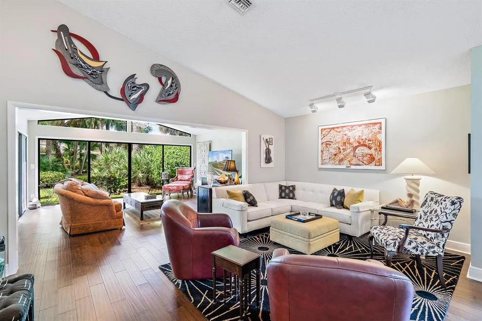 Unit for sale at 6817 Touchstone Circle, Palm Beach Gardens, FL 33418