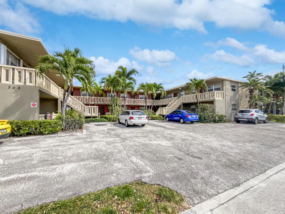 Unit for sale at 305 E Ocean Avenue, Boynton Beach, FL 33435