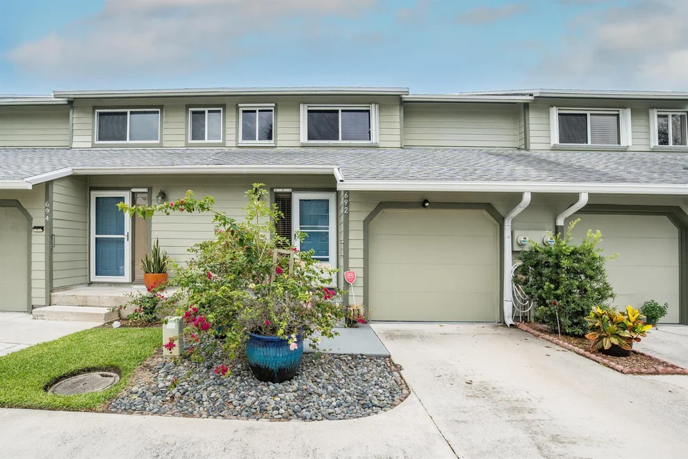 Unit for sale at 692 NE Wax Myrtle Way, Jensen Beach, FL 34957
