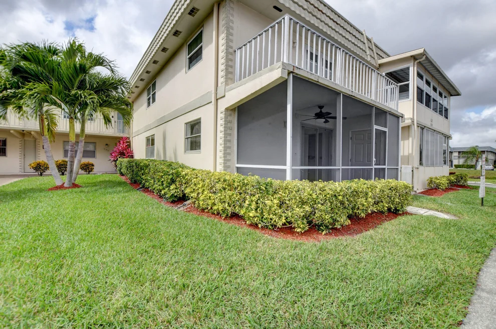 Unit for sale at 695 Saxony O, Delray Beach, FL 33446