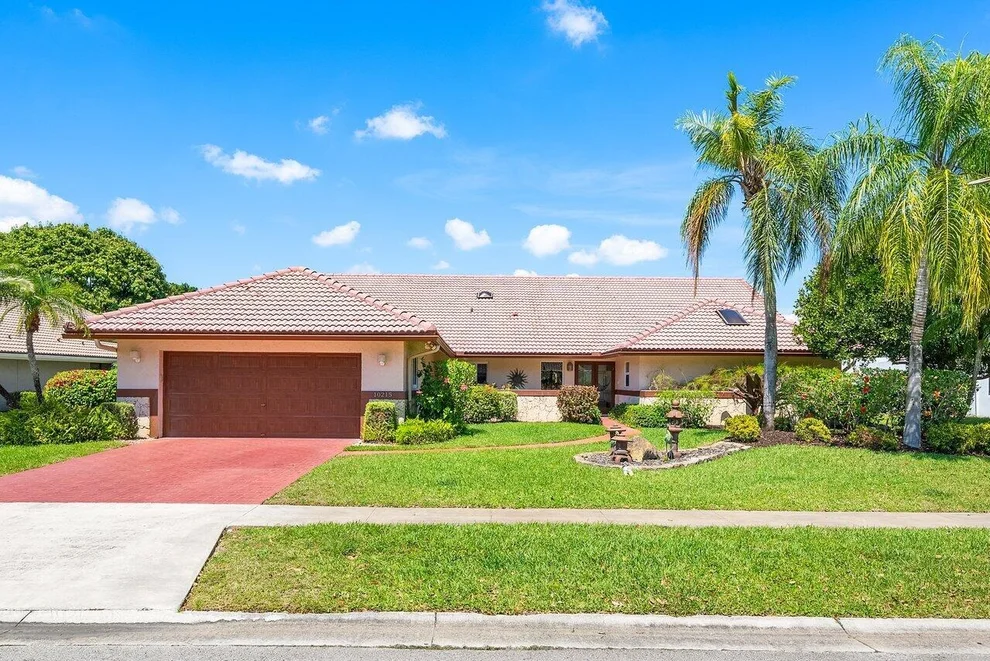 Unit for sale at 10215 Boca Woods Lane, Boca Raton, FL 33428