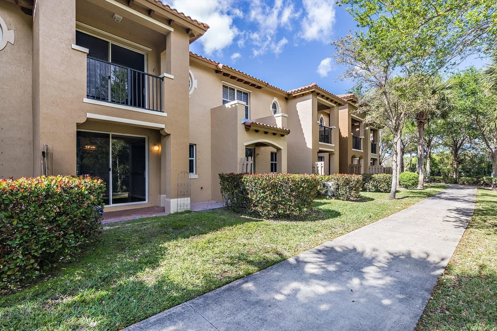 Unit for sale at 2912 Hidden Hills Road, West Palm Beach, FL 33411