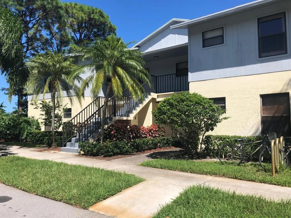 Unit for sale at 6535 SE Federal Highway, Stuart, FL 34997