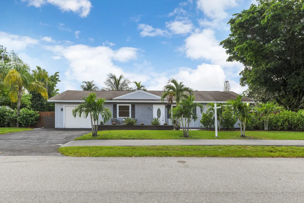 Unit for sale at 7613 Seabreeze Drive, Lake Worth, FL 33467
