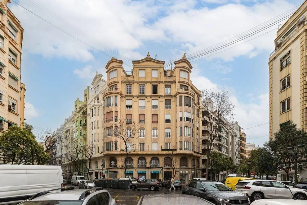 Unit for sale at 26 Carrer Del Mestre Gozalbo, València, VC 