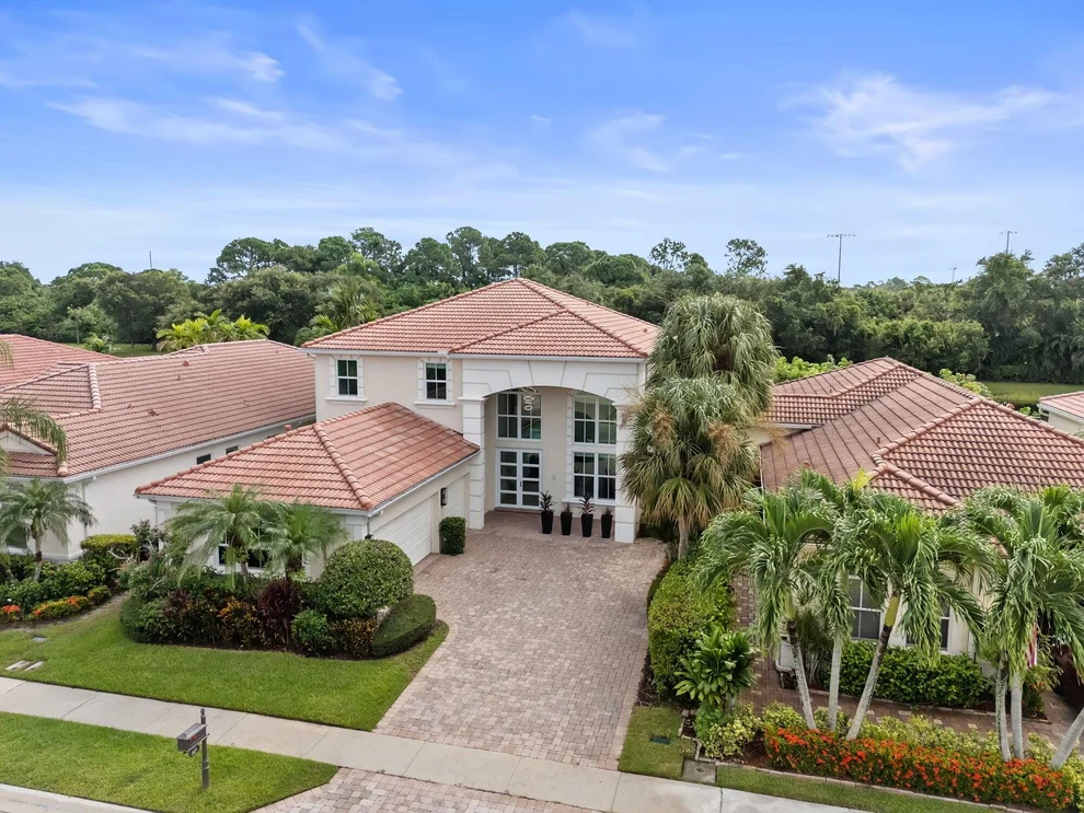 Unit for sale at 147 Via Condado Way, Palm Beach Gardens, FL 33418