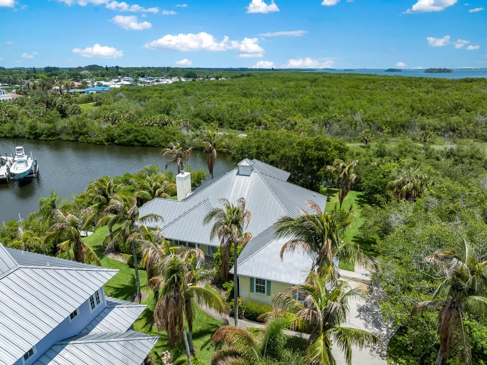 Unit for sale at 2165 SE 7th Ave Avenue SE, Vero Beach, FL 32962