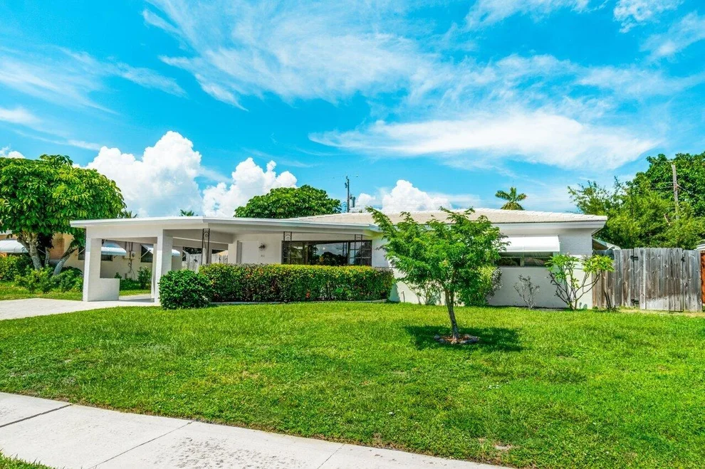 Unit for sale at 411 NE 23rd Way, Boca Raton, FL 33431