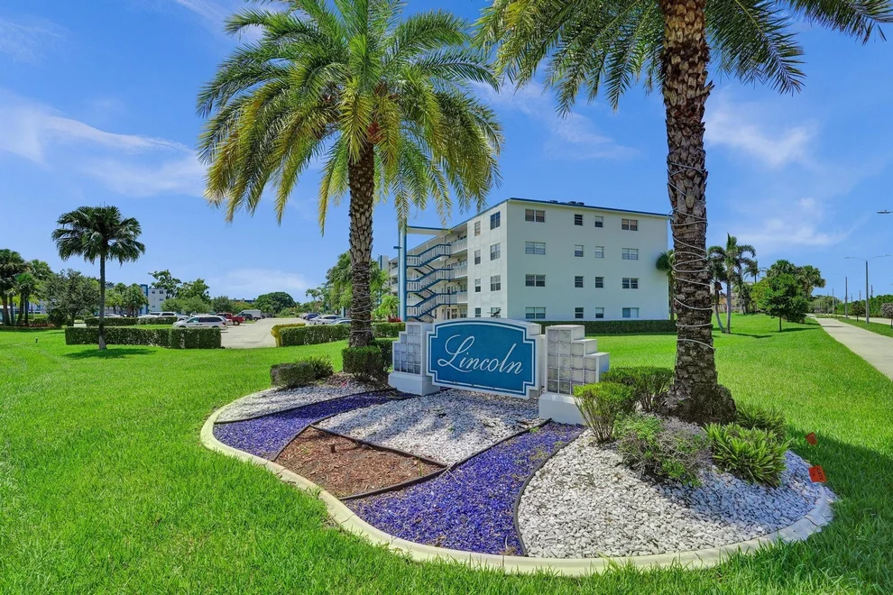 Unit for sale at 4011 Lincoln A, Boca Raton, FL 33434