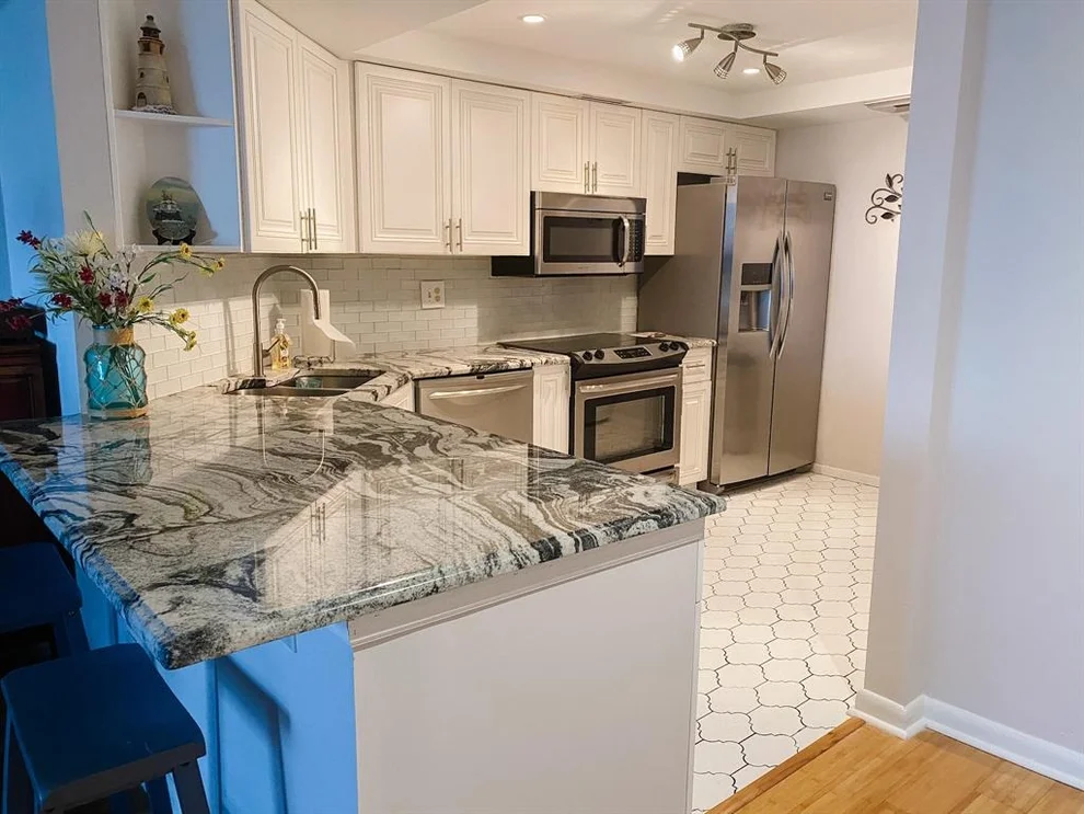 Unit for sale at 2400 Presidential Way, West Palm Beach, FL 33401