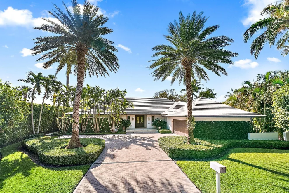 Unit for sale at 260 N Woods Road, Palm Beach, FL 33480
