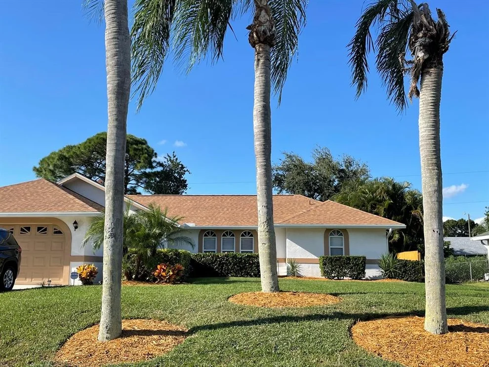 Unit for sale at 309 SE Crosspoint Drive, Port St Lucie, FL 34983