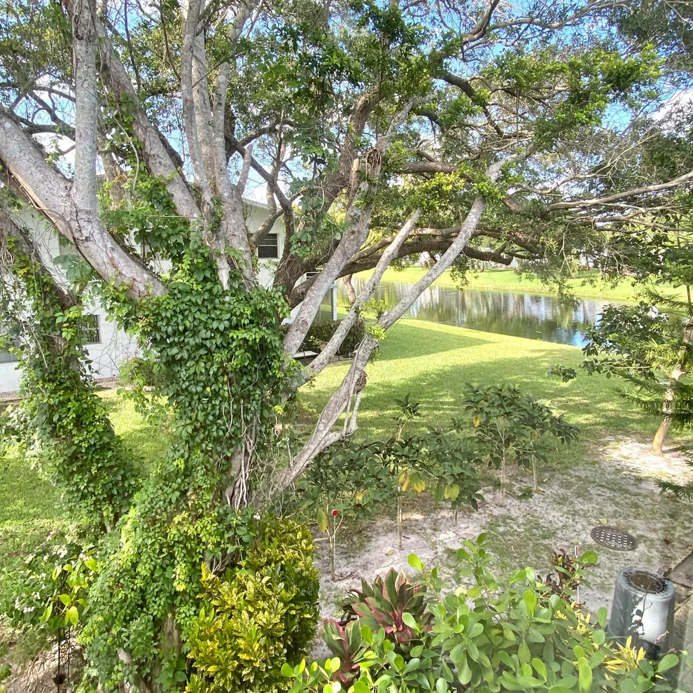 Unit for sale at 127 Tilford F, Deerfield Beach, FL 33442
