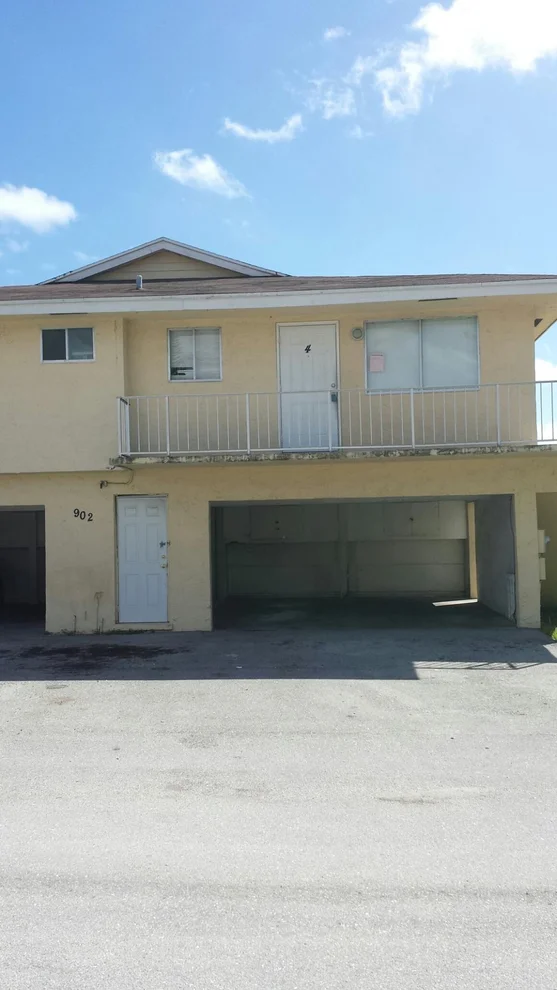 Unit for sale at 902 E Tiffany Drive, West Palm Beach, FL 33407
