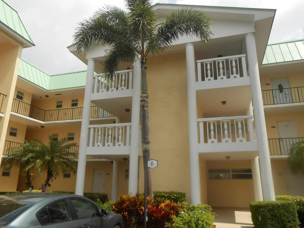 Unit for sale at 6 Colonial Club Drive, Boynton Beach, FL 33435