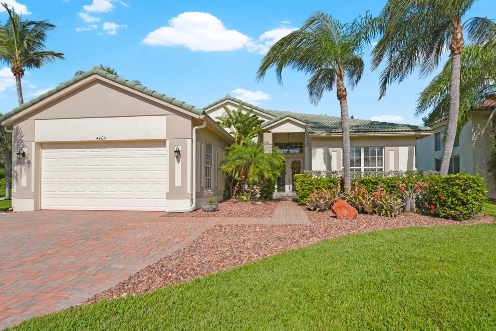 Unit for sale at 4405 Mariners Cove Drive, Wellington, FL 33449