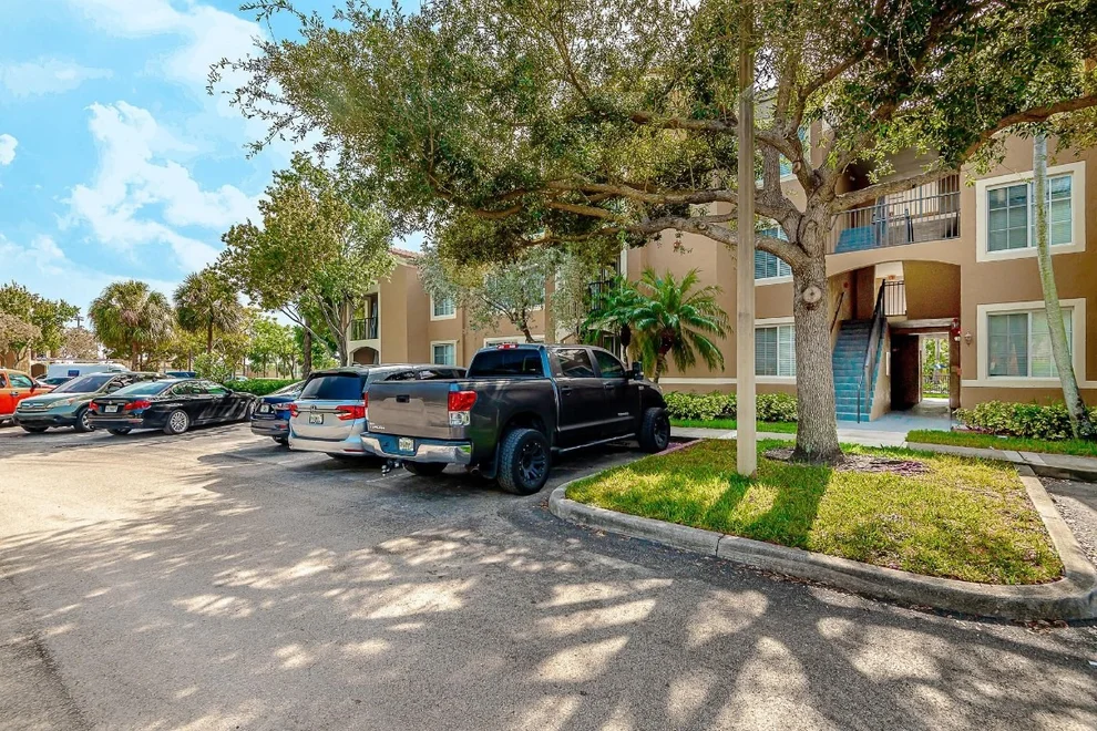 Unit for sale at 7970 N Nob Hill Road, Tamarac, FL 33321