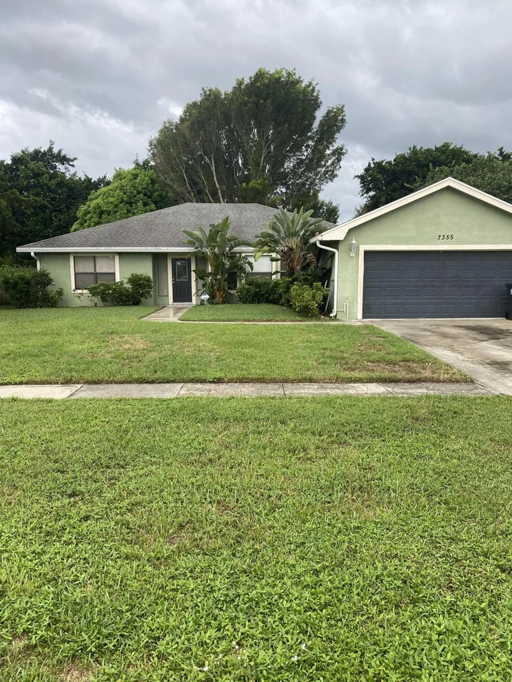 Unit for sale at 7355 Woodland Creek Lane, Lake Worth, FL 33467