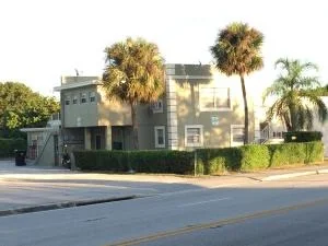 Unit for sale at 1628 S Dixie Highway, Lake Worth Beach, FL 