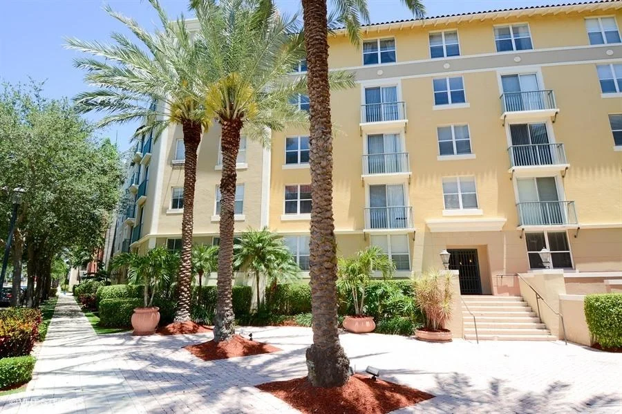 Unit for sale at 630 S Sapodilla Avenue, West Palm Beach, FL 33401