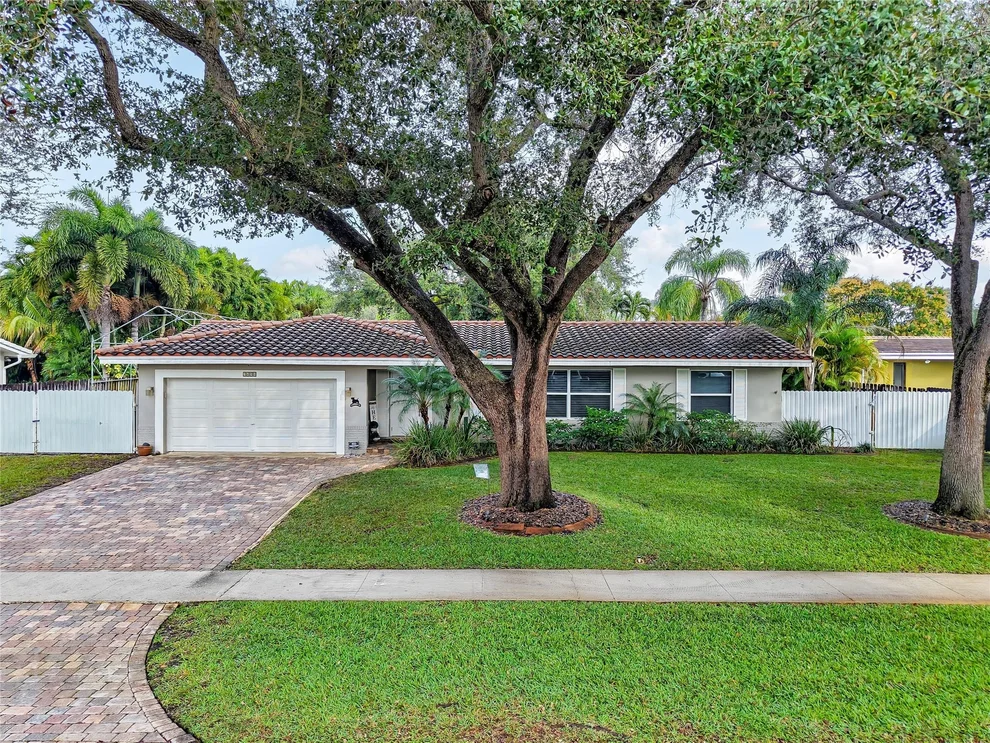 Unit for sale at 7451 NW 7th Court, Plantation, FL 33317