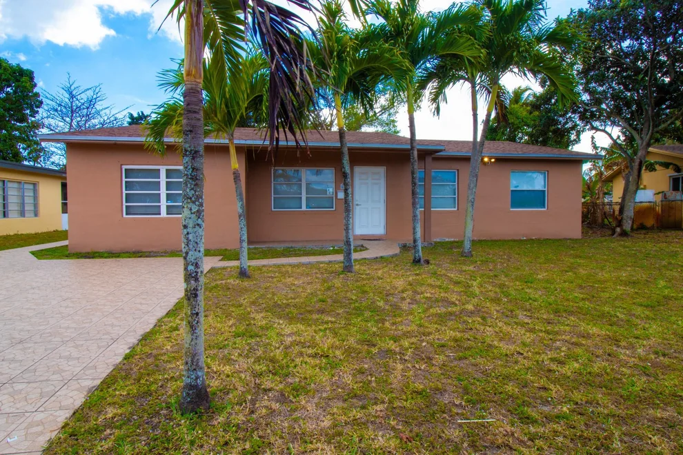 Unit for sale at 6860 Broadmoor, North Lauderdale, FL 33068