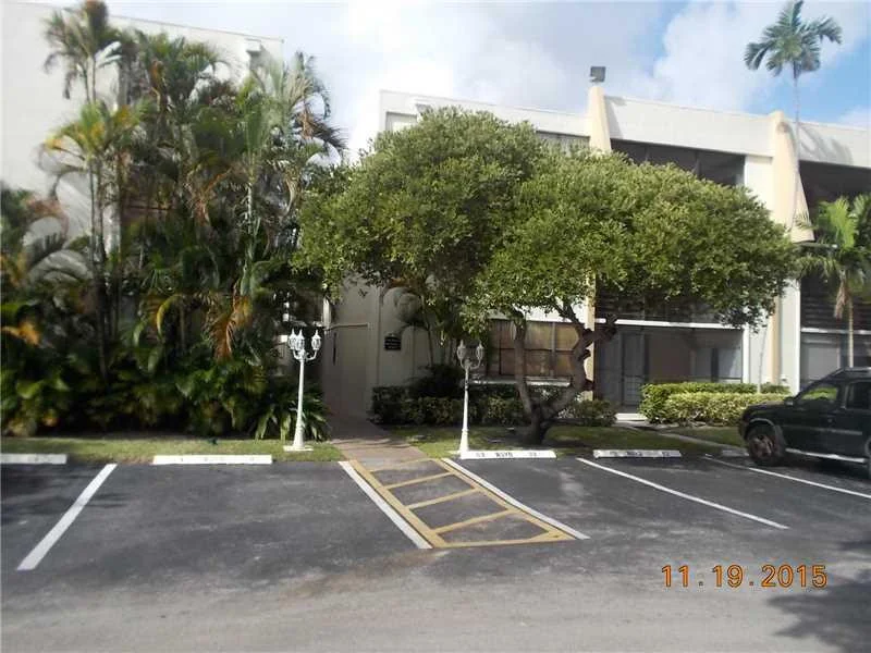 Unit for sale at 20301 NE 30 Avenue, Aventura, FL 33180