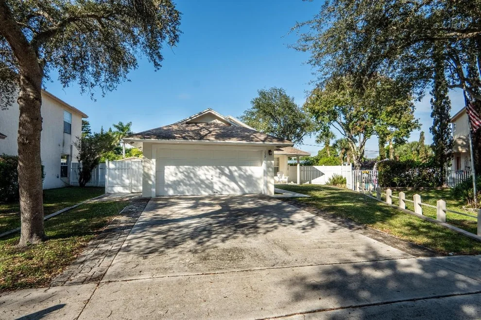 Unit for sale at 139 Pennock Landing Circle, Jupiter, FL 33458