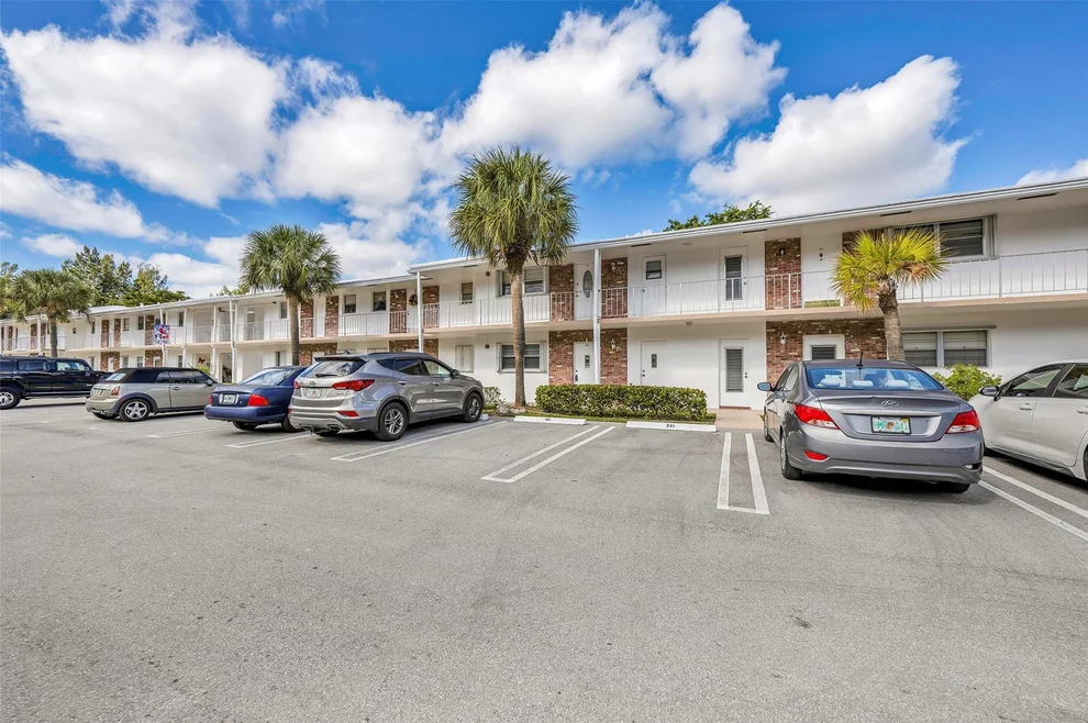 Unit for sale at 2475 W Golf Boulevard, Pompano Beach, FL 33064